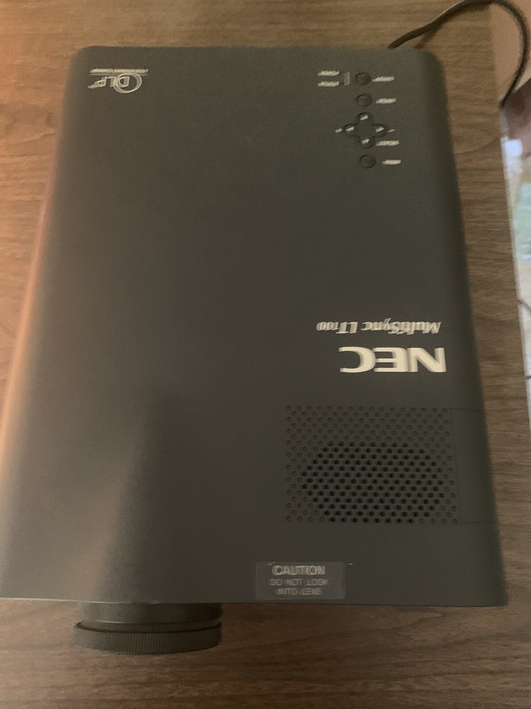 TC78 Used Nec Technologies Multi Sync LT100 Portable Projector Works great!