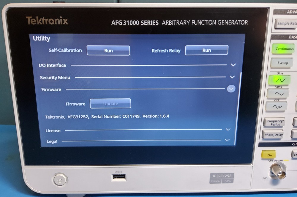 Tektronix AFG31252 1uHz-250MHz 2Ch Arbitrary Function Generator PRISTINE