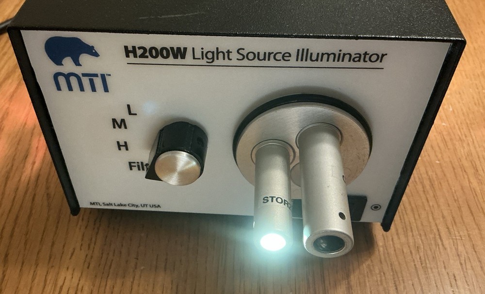 EUC RARE MTI H200W Fiber Optic Light Source Illuminator, Tested, Works Great