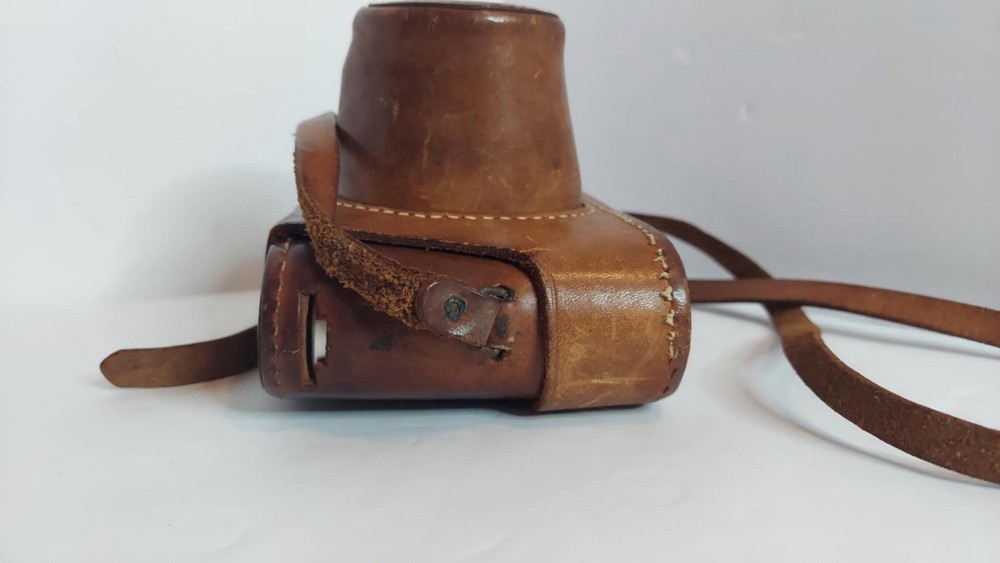 Argus C 44 35mm Camera In Original Leather Case UNTESTED