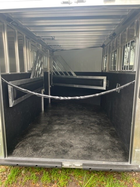 Frontier Aluminum Horse Trailer 3 stalls