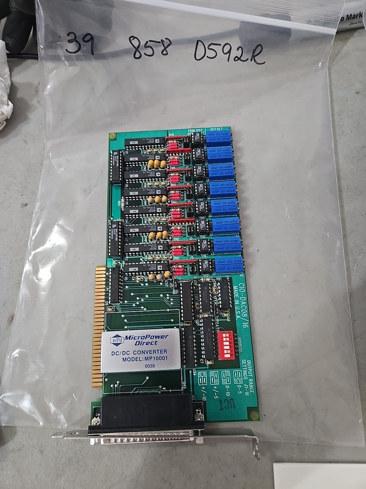 MEASUREMENT COMPUTING ANALOG BOARD CIO-DAC08/16
