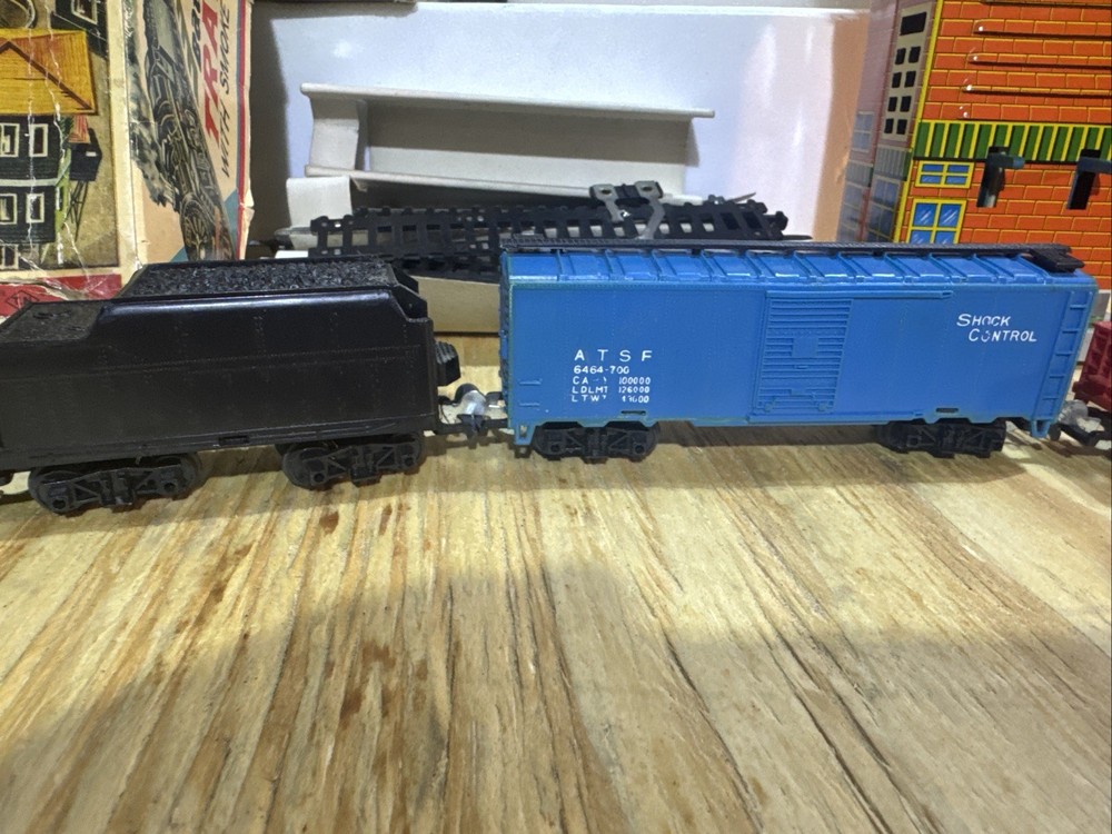 Rosko Toy Train Set - DC Powered