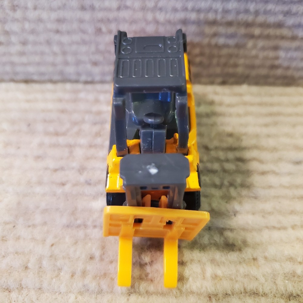Construction Vehicle. Forklift. Loose.