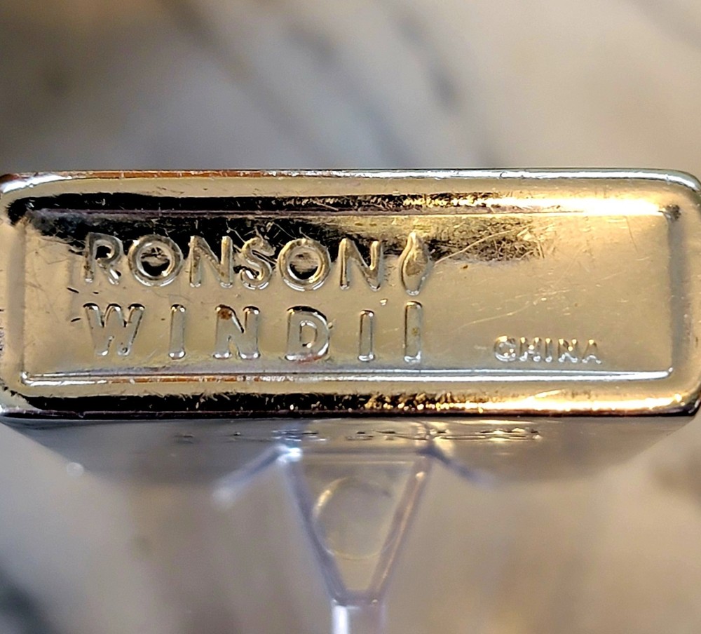 Vintage Ronson Wind II Windproof Hinged Cover Style Lighter