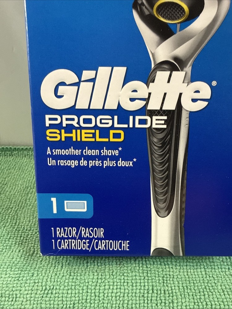 NEW Gillette ProGlide Shield, 1 Razor Handle, 1 Cartridge