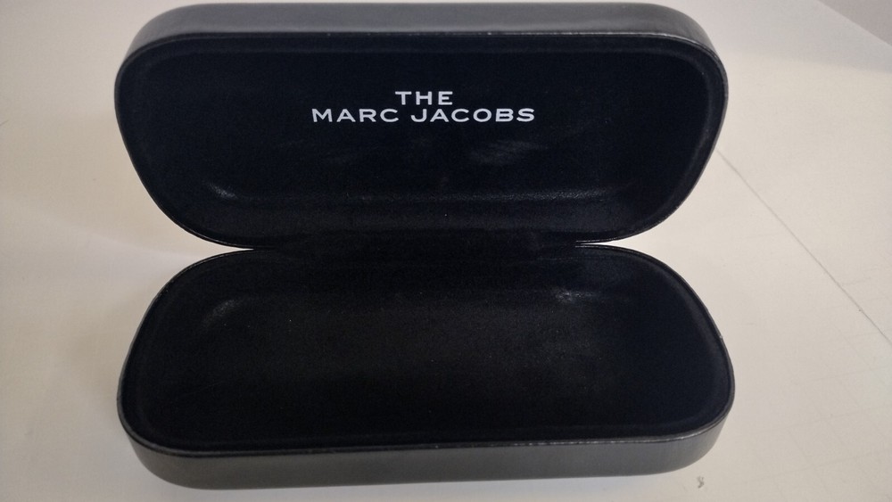 THE MARC JACOBS Black Leather Hard Glasses Case