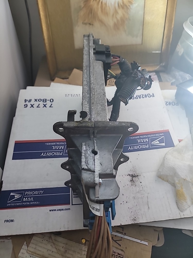 FREIGHTLINER M2 106 2011: Cab Control Module CECU - 06-49824-007
