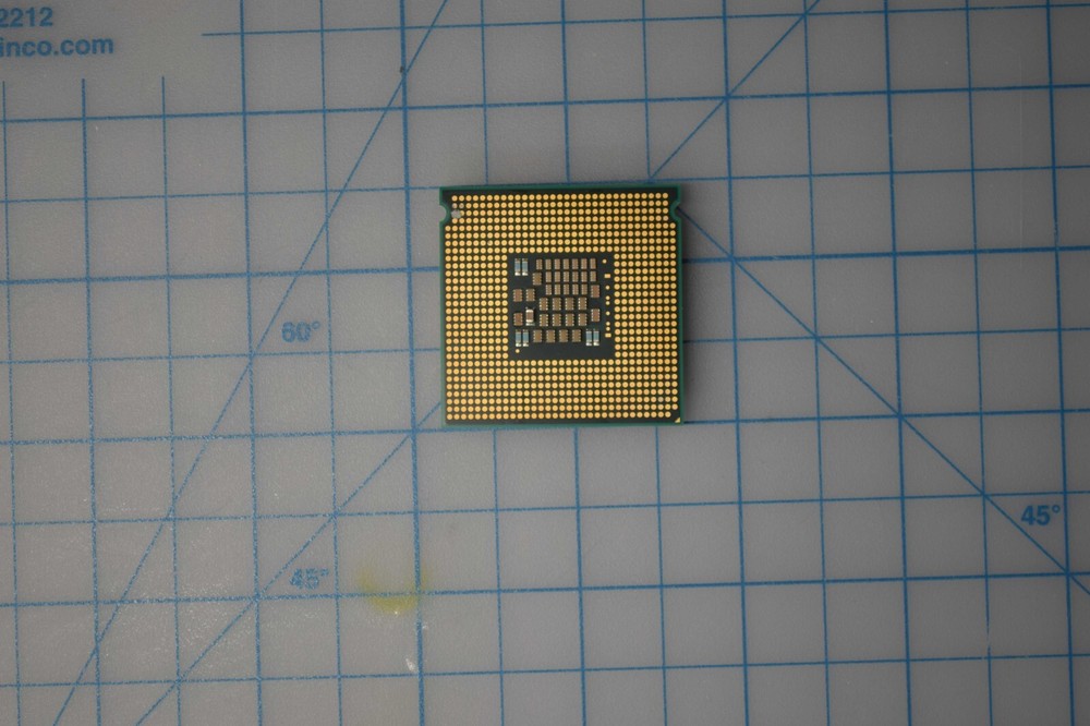 INTEL 3.0 GHZ/1333 MHz 2X2 Mb Cache Processor Grade A SL9RT