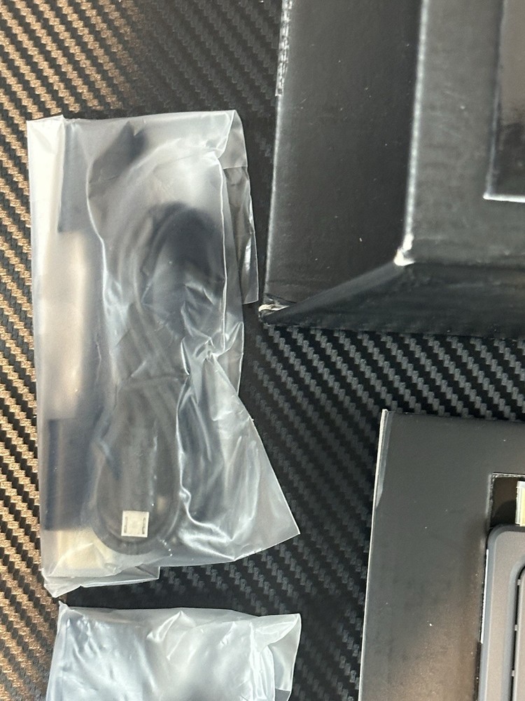 InFocus INA-SIMPS1 SimpleShare Presentation System with Charging Cradle