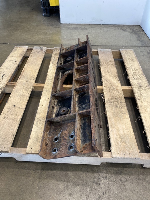 2000 Kenworth T800 Frame Crossmember (648-12372)