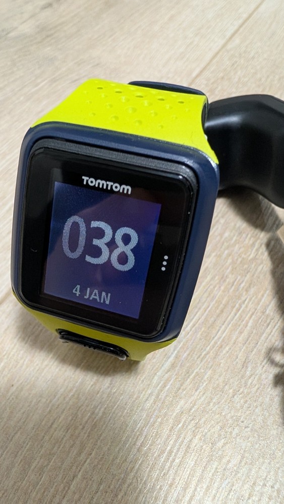 TomTom 8RS00 Multisport GPS Running Activity Tracker Watch with charging dock
