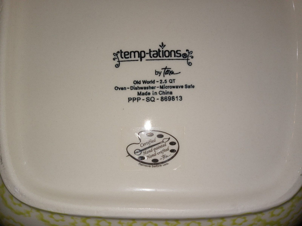 6 Piece Temptations Old World Easter Style bakeware And Carrying Baskets