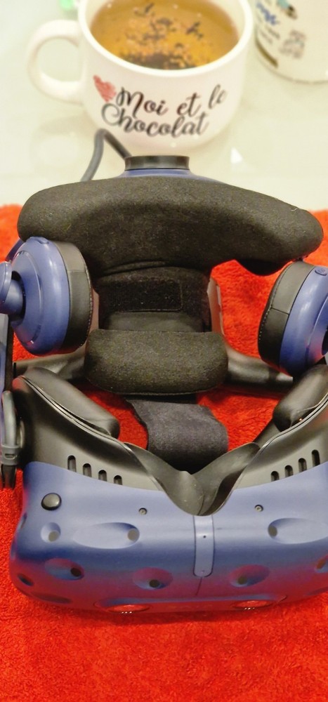 HTC Vive Pro (Headset Only)
