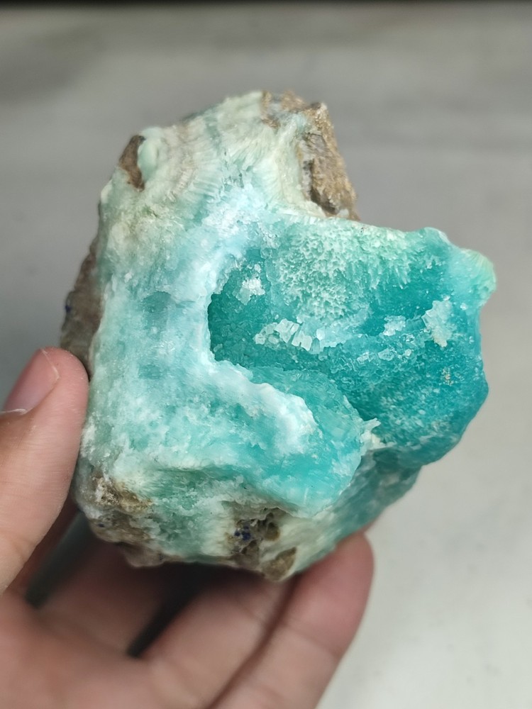 Aragonite Beautiful Specimen With Nice Growth & Has Good Luster & Color.