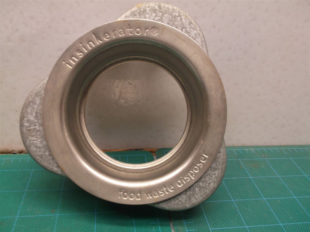 INSINKERATOR SINK MOUNTING BRACKET