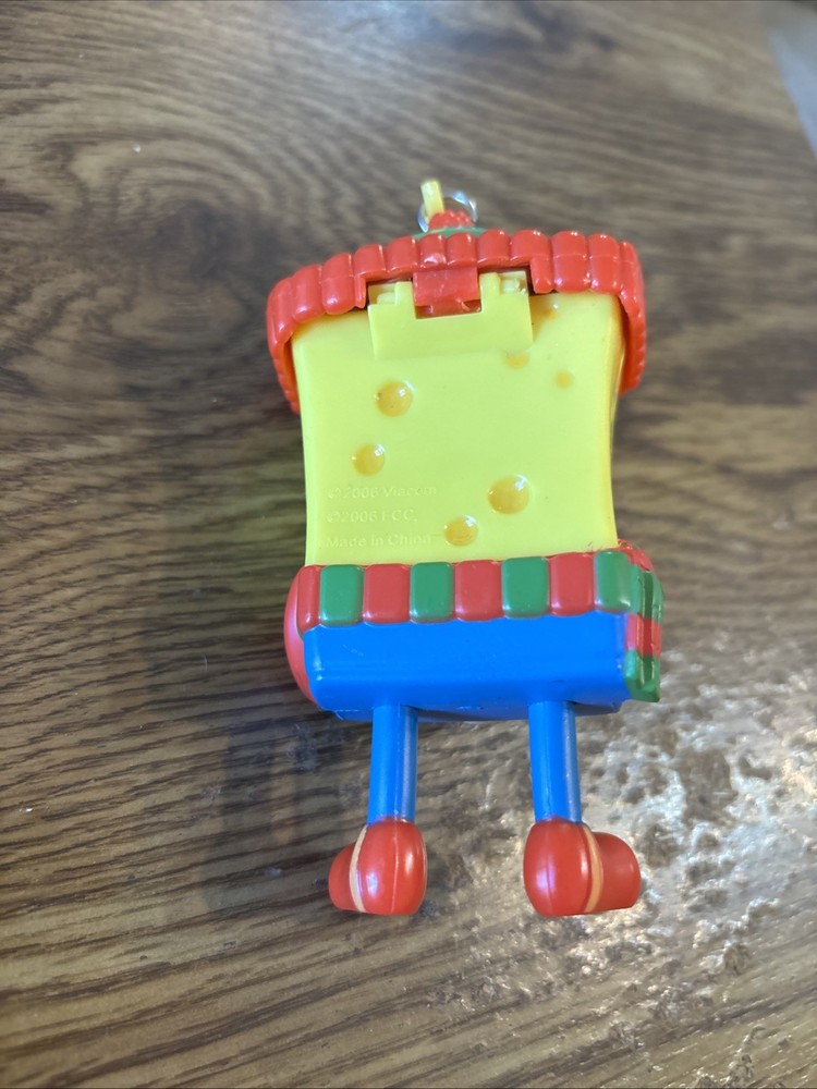 Sponge Bob SquarePants Bubble Pop Candy Dispenser 2006 Viacom