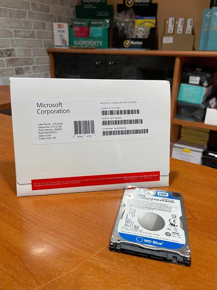 Windows SERVER Standard 2019 - 16 Core - Con DVD E Stick - ORIGINALE ! ENG