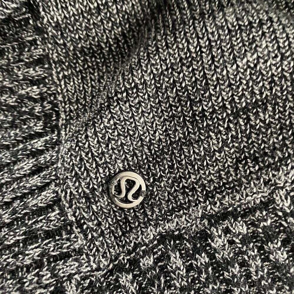 Lululemon Divinity Scarf Poncho Black Heathered Core Medium Grey One Size FS-974