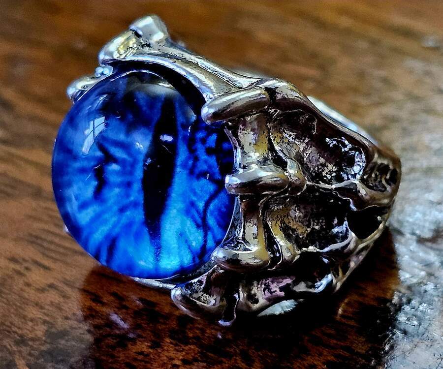 Fate Weavers Ring - Compass of the Shadowed Path