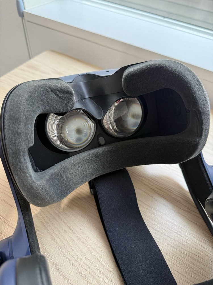 HTC VIVE Pro VR Blue Headset With Cable & Black Controllers - Read Please