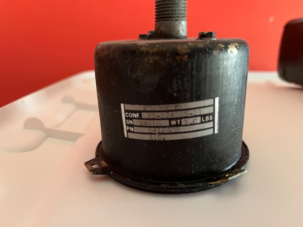 Beechcraft - Tachometer