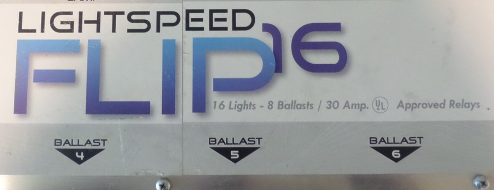 HYDROTEK LIGHTSPEED FLIP 16 Lights 8 Ballast Grow Light HID Controller