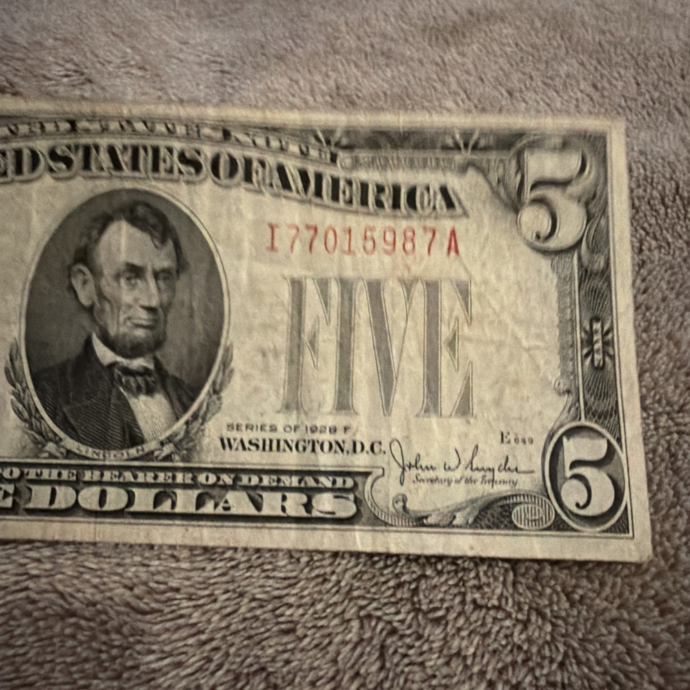 A 1928 C ~ $5 FIVE DOLLAR NOTE RED SEAL, NICE GRADE