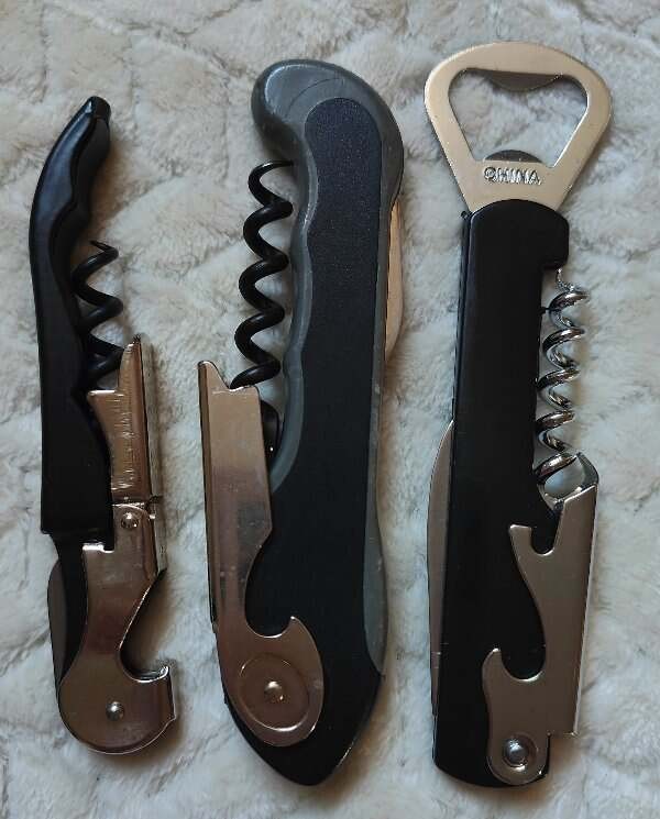 Lot Of Three Waiter's Corkscrew Pulltaps Kiona