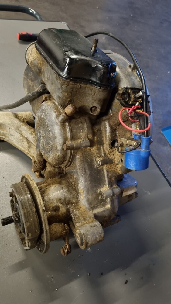 Vespa VBA1M Engine