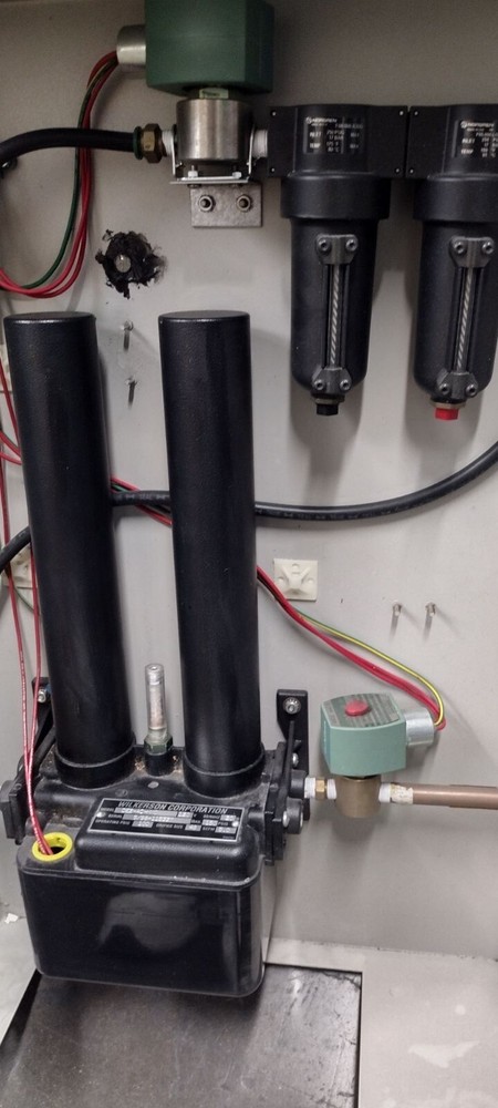 Wilkerson Corporation Air Dryer DE2-AC-HM0
