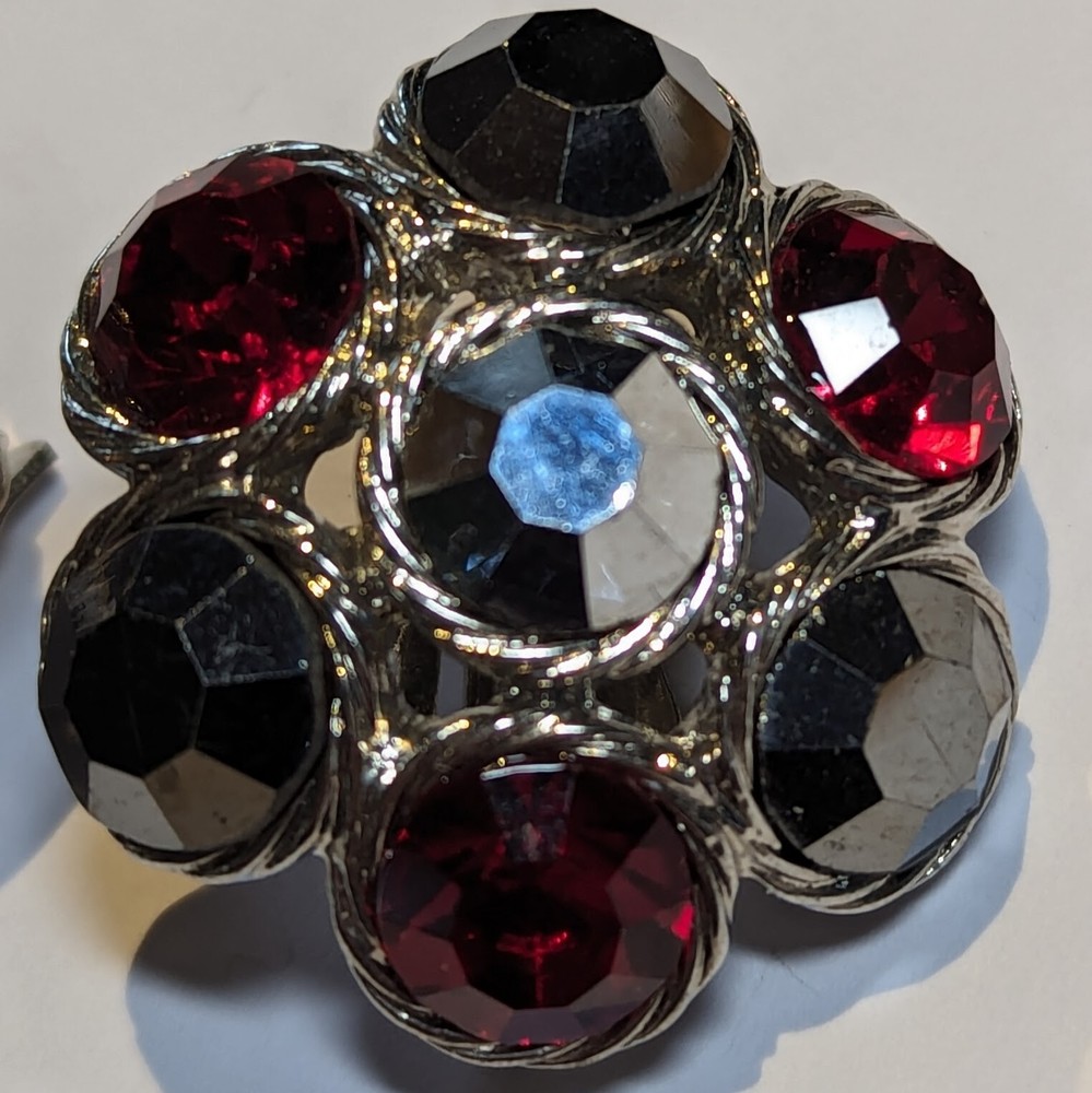 Red Grey Silver Rhinestone Domed Cluster Clip On Earrings Silver Tone