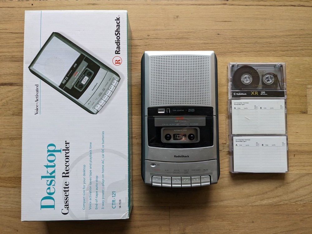RadioShack CTR-121 Desktop Cassette Recorder With 3 Cassettes - Read Description