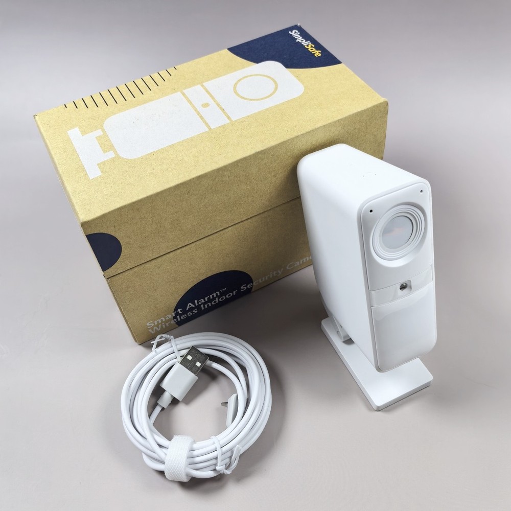 SimpliSafe Smart Alarm Wireless Indoor Security Camera CM006 Night Motion Cam