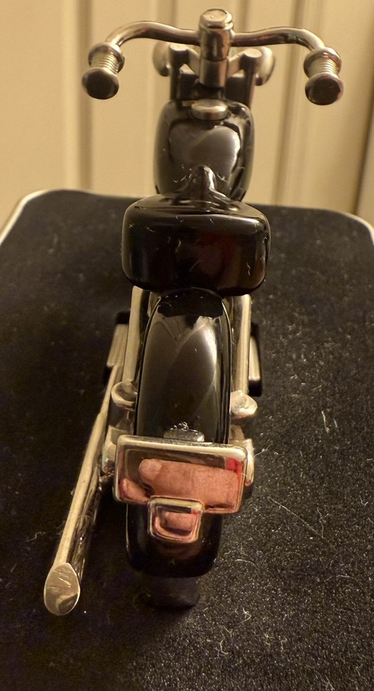 Relic Desktop Classic Motorcycle Clock With Tin