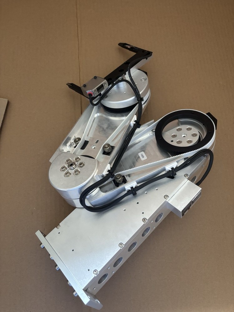 Evident SCARA robotic arm with Keyence Laser Sensor LR-Z