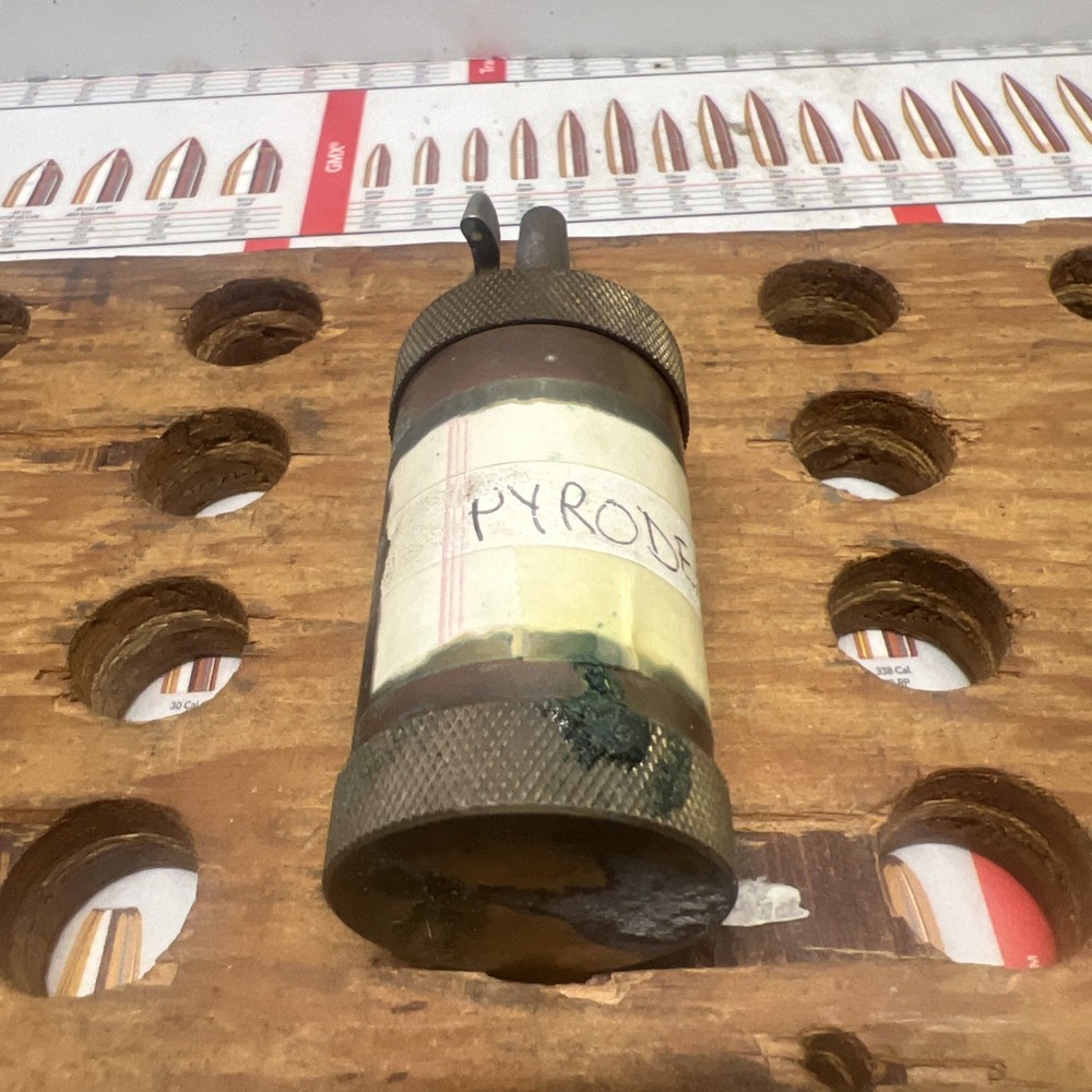 BRASS PYRODEX RS ? POWDER FLASK MUZZLELOADER FLINTLOCK