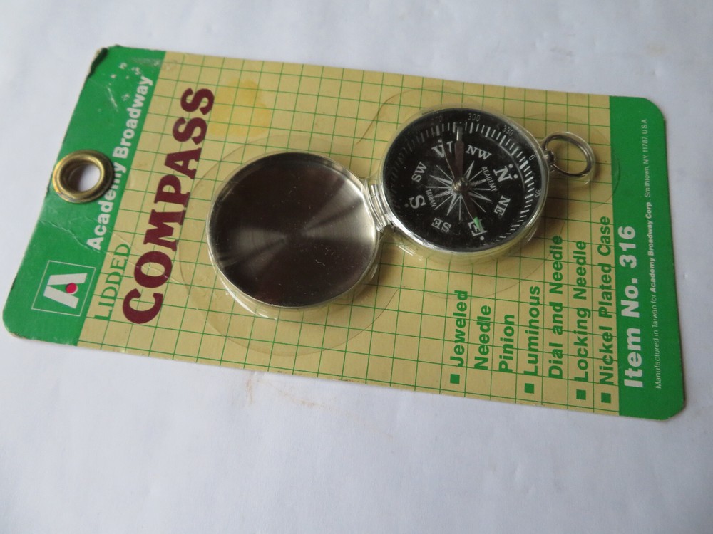 Vintage WFS Lidded Pocket Compass No 316