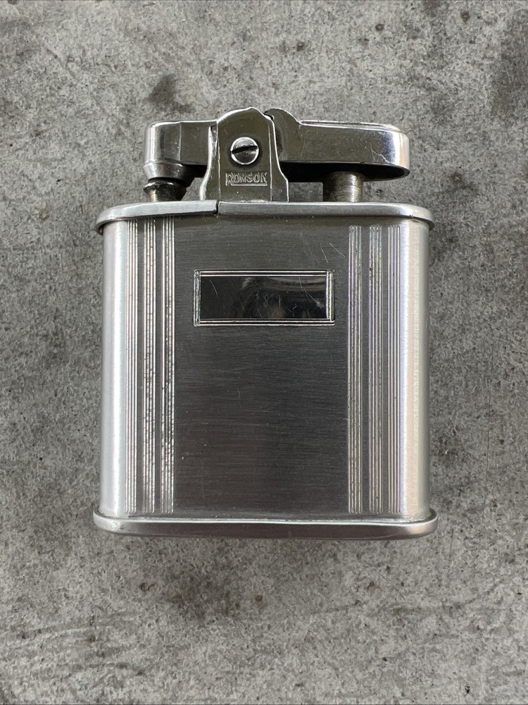 VINTAGE RONSON SILVER Color LIGHTER