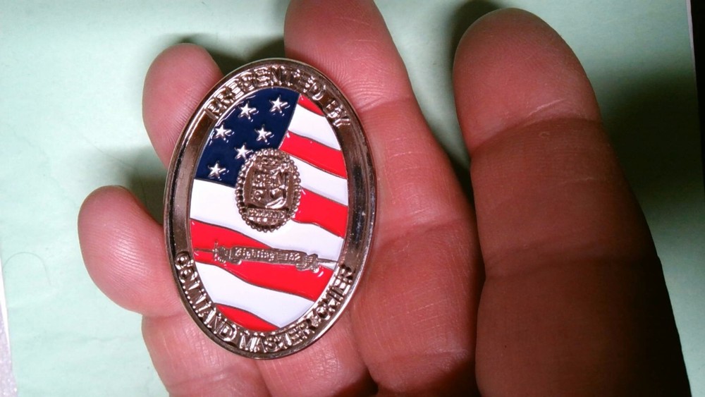 CHALLENGE COIN STRIKE FIGHTER SQUADRON THIRTY TWO SWORDSMEN COMMAND MASTER CHIEF