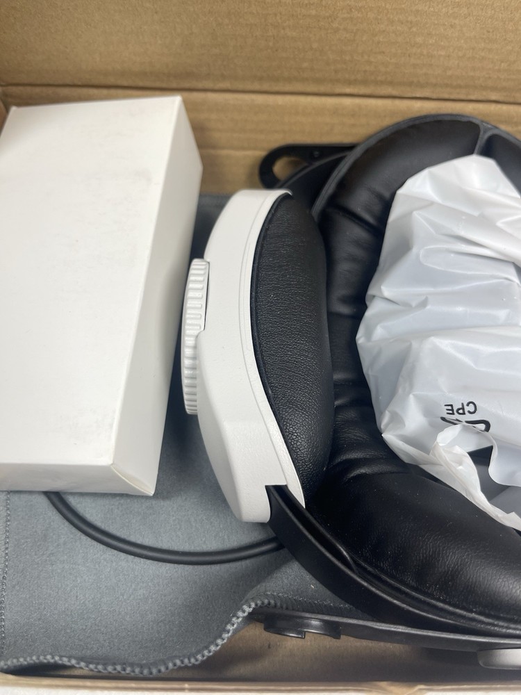 MQ 2000 Series With Battery Replacement Head Strap Oculus Quest 2