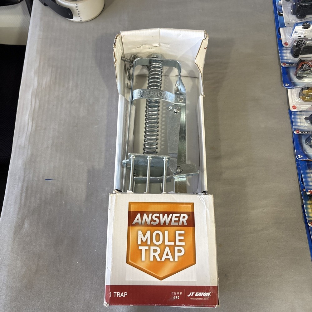 Eaton Answer Mole Trap