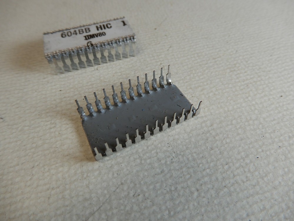 Western Electric 604BB HIC Integrated Circuits Qty 2 Ceramic