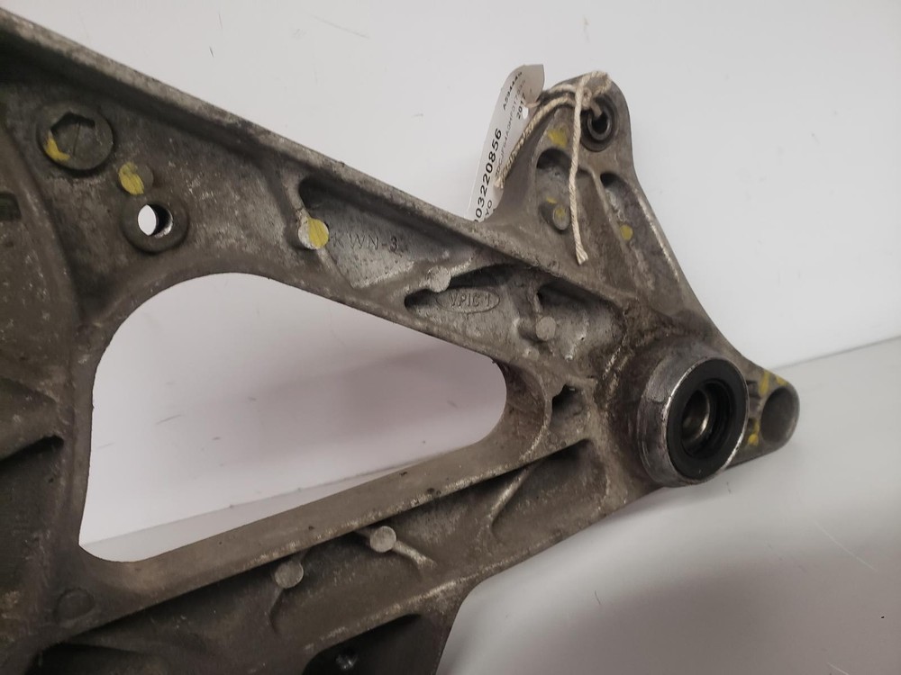 2017 HONDA WW PCX 125 EXHAUST BRACKET