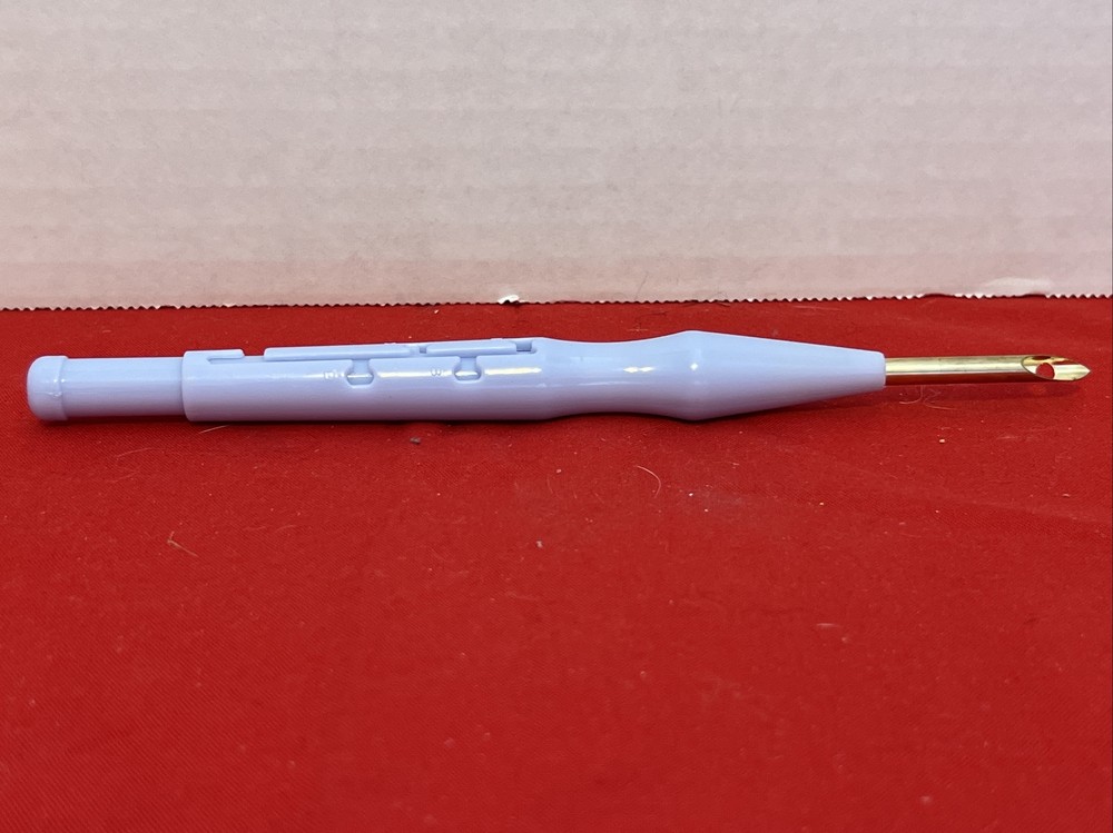 Punch Threader Needles Embroidery Needle Pen Weaving Tool Adjustable