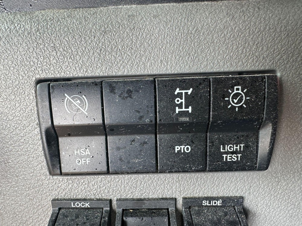 2018-2027 Freightliner CASCADIA SWITCH Dash Panel - Used