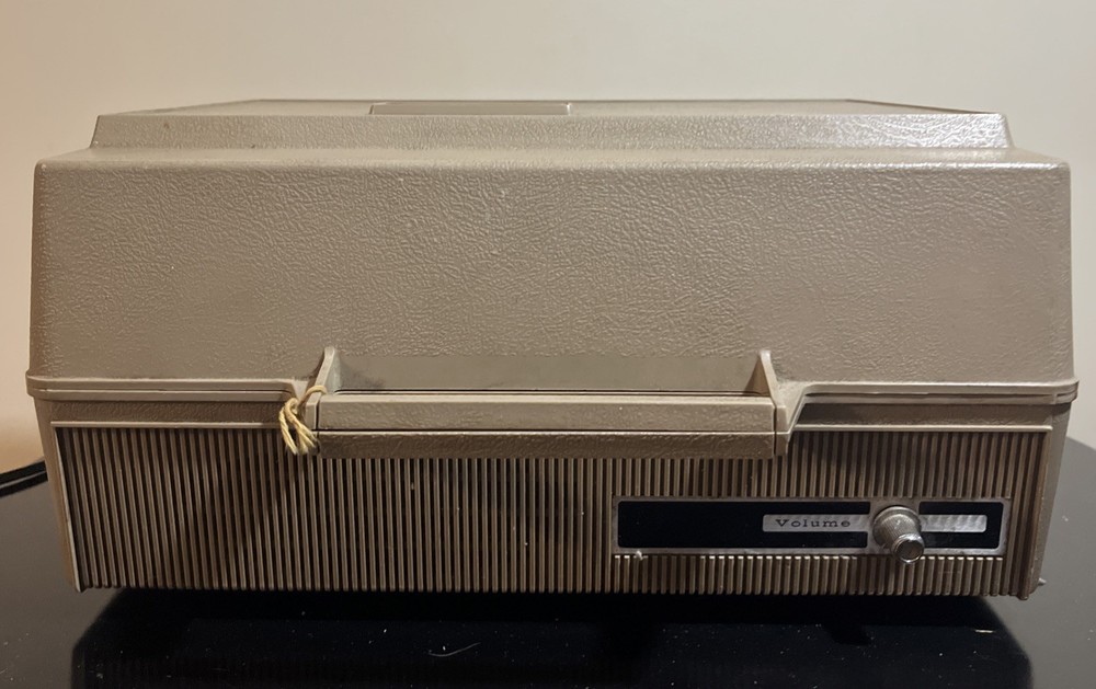 GENERAL ELECTRIC SOLID STATE PORTABLE RECORD PLAYER/TURNTABLE Table Spins As Is