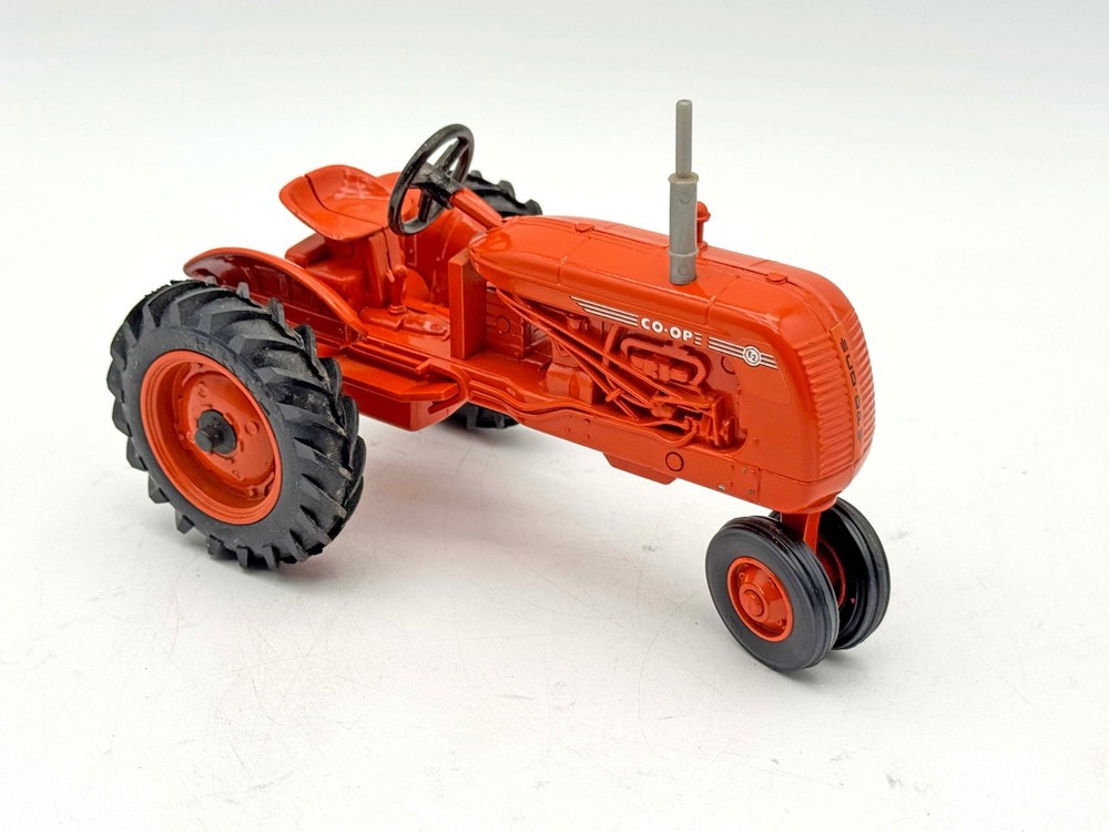 1/16 CO-OP E-2 Tractor With Narrow Front