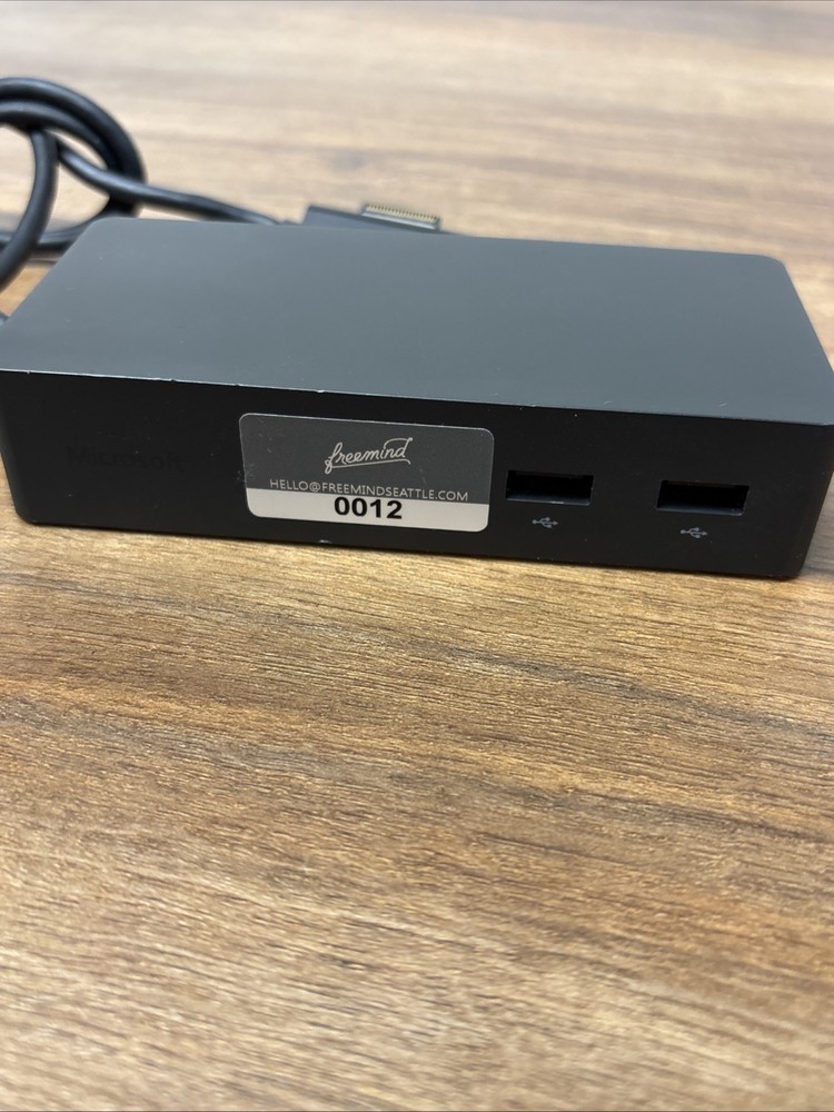 Microsoft Surface Model 1661 Docking Station￼