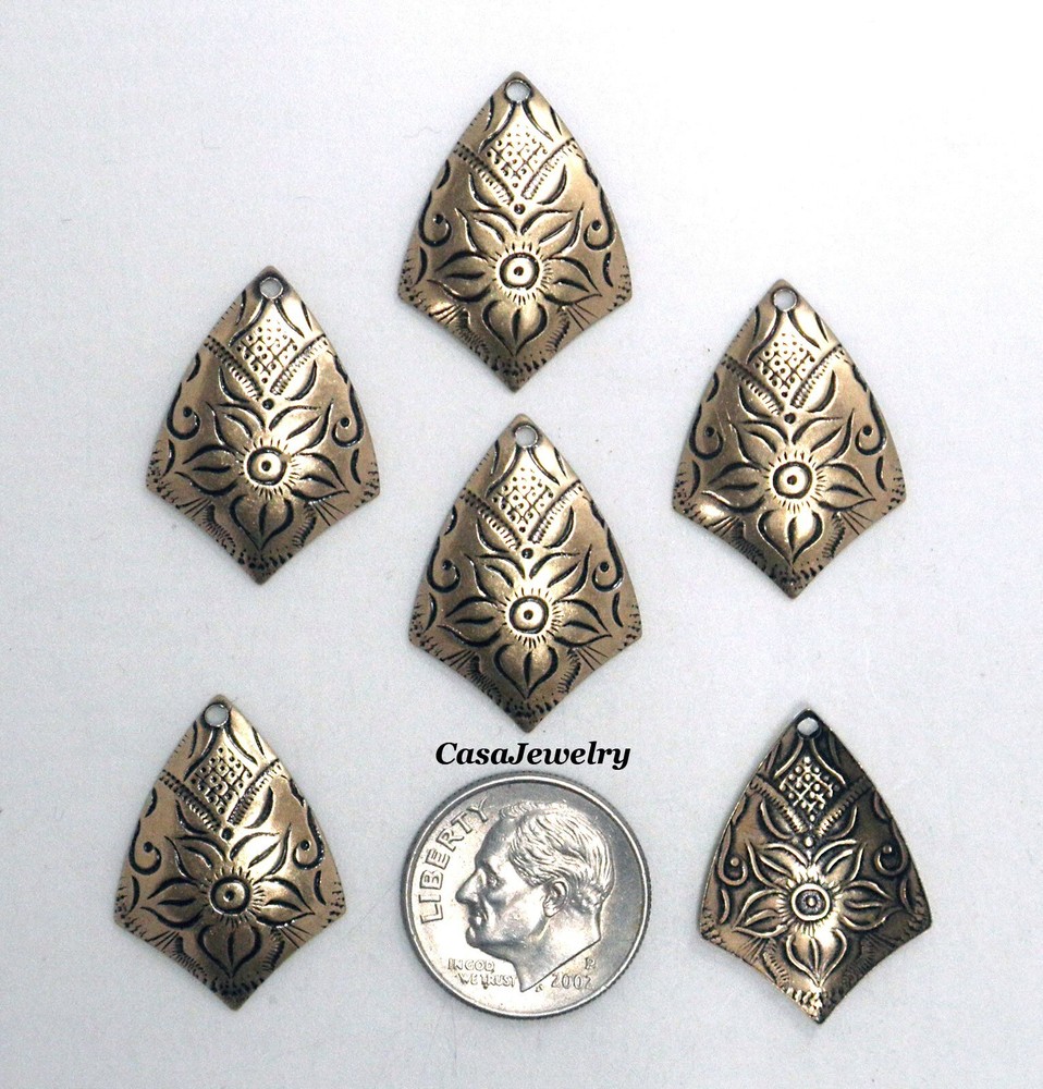 #3473 ANTIQUED GOLD SMALL PENDANT/ER W/TOP HANG HOLE - 6 Pcs